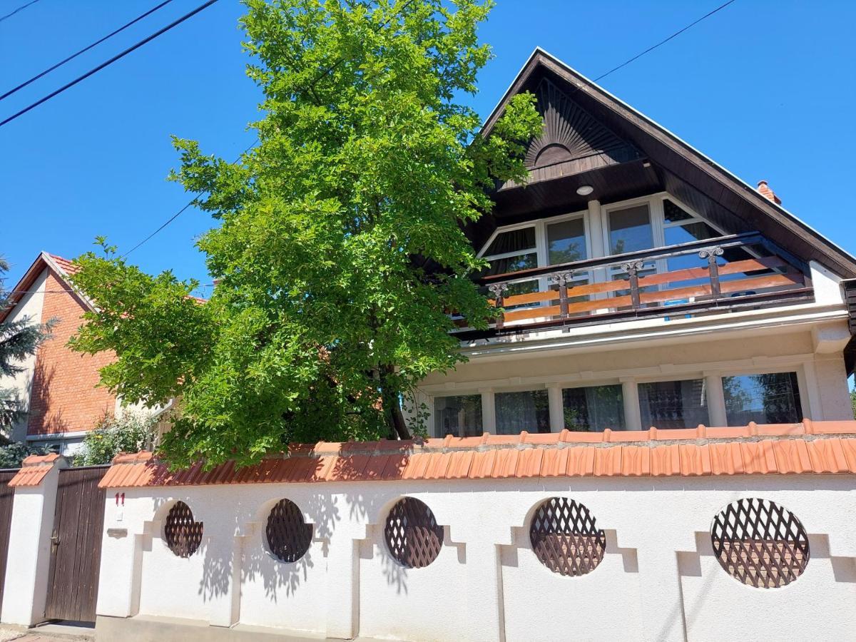 Teodor Apartman Gyula Exterior photo